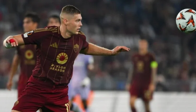 Артем Довбик у складі Роми забив гол: чудова гра і виклики сезону