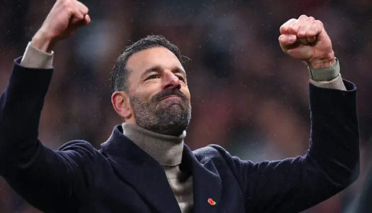 Драма АПЛ: Іпсвіч у відчаї, а Лестер тріумфує під керівництвом Ван Ністелроя